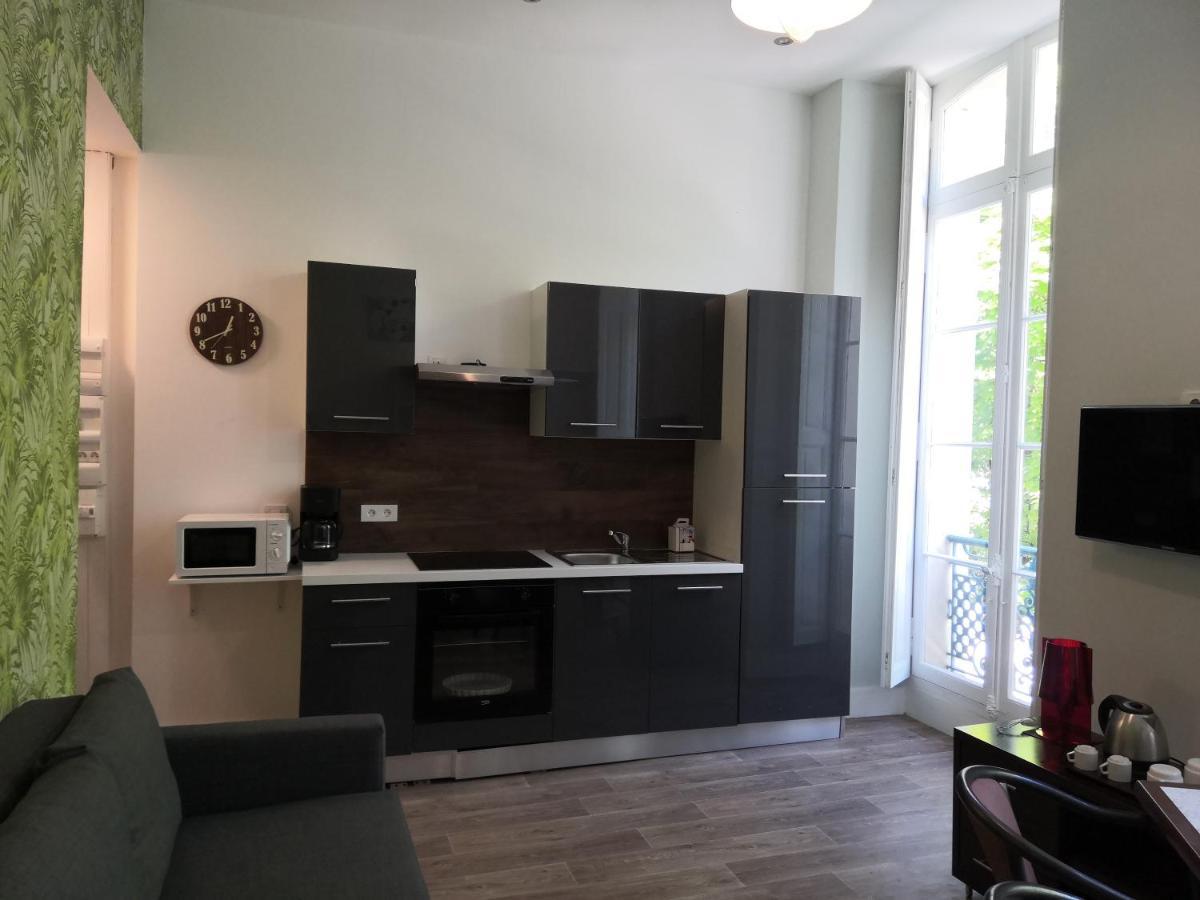 Royal Luchon Aparthotel Bagnères-de-Luchon Exteriör bild