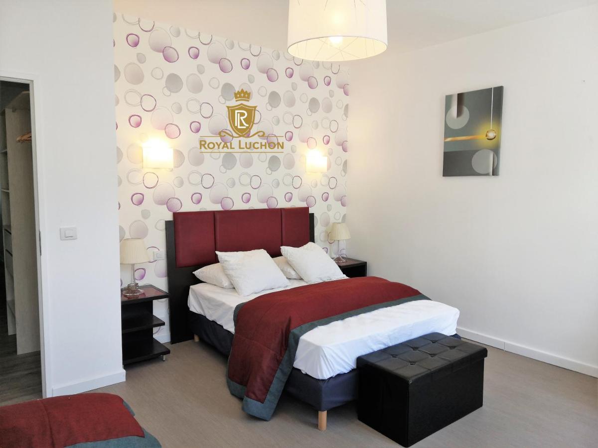 Royal Luchon Aparthotel Bagnères-de-Luchon Exteriör bild