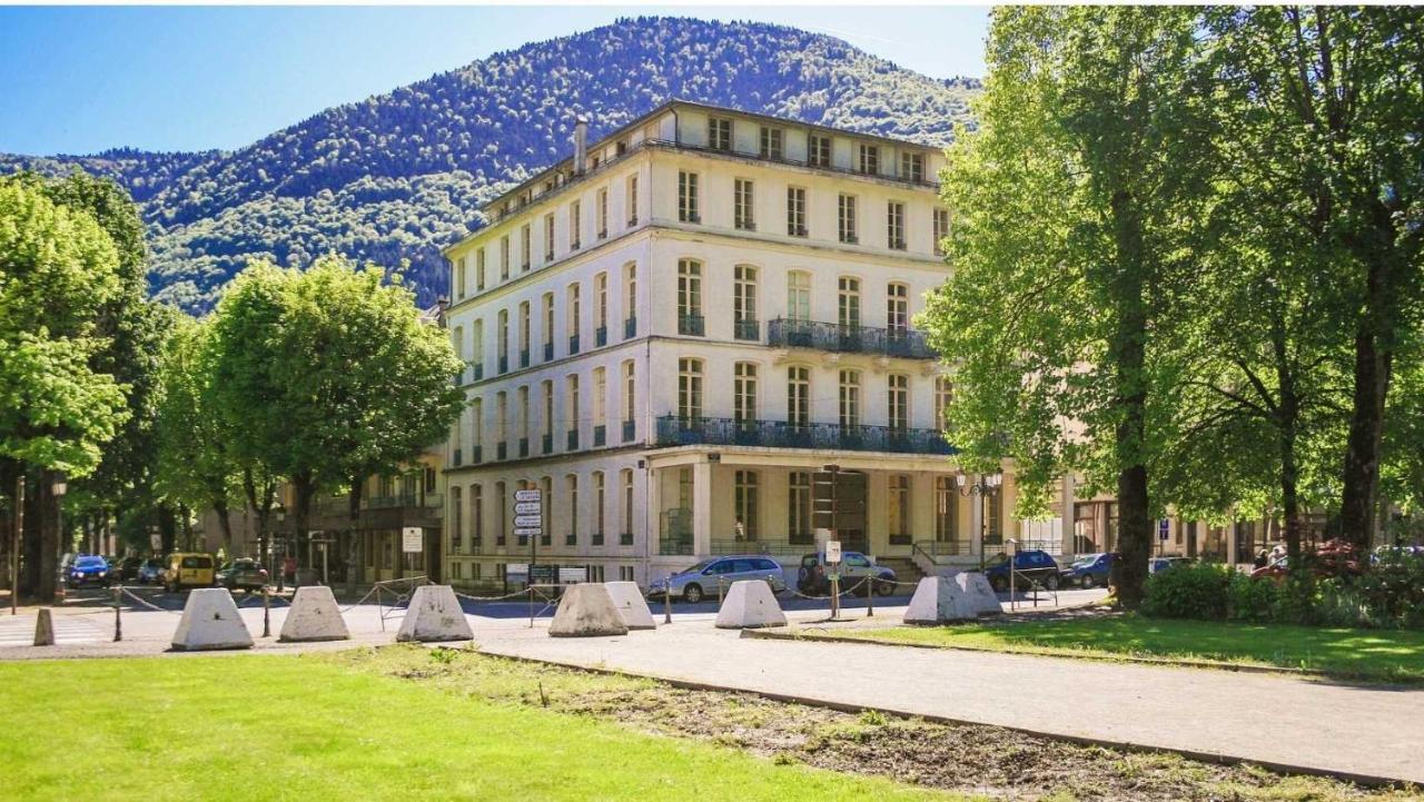 Royal Luchon Aparthotel Bagnères-de-Luchon Exteriör bild