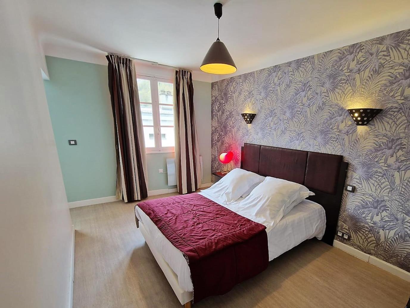 Royal Luchon Aparthotel Bagnères-de-Luchon Exteriör bild