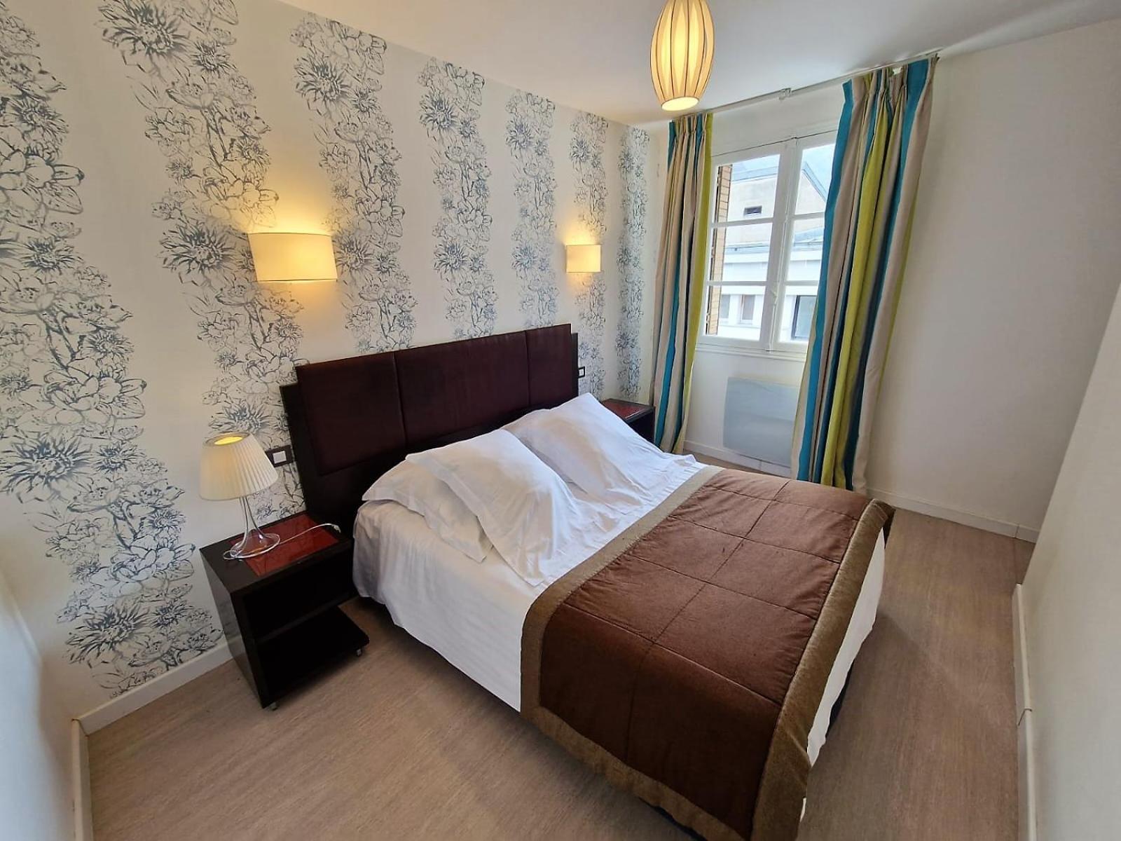 Royal Luchon Aparthotel Bagnères-de-Luchon Exteriör bild