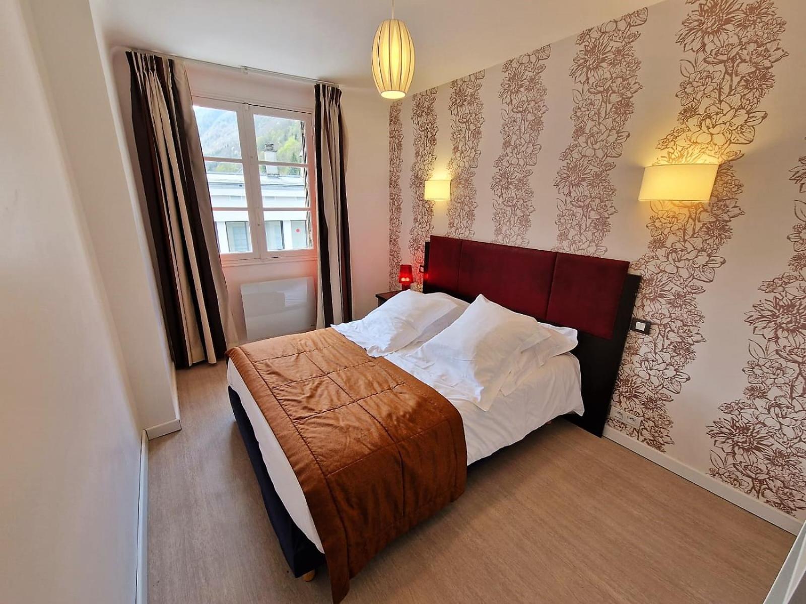 Royal Luchon Aparthotel Bagnères-de-Luchon Exteriör bild
