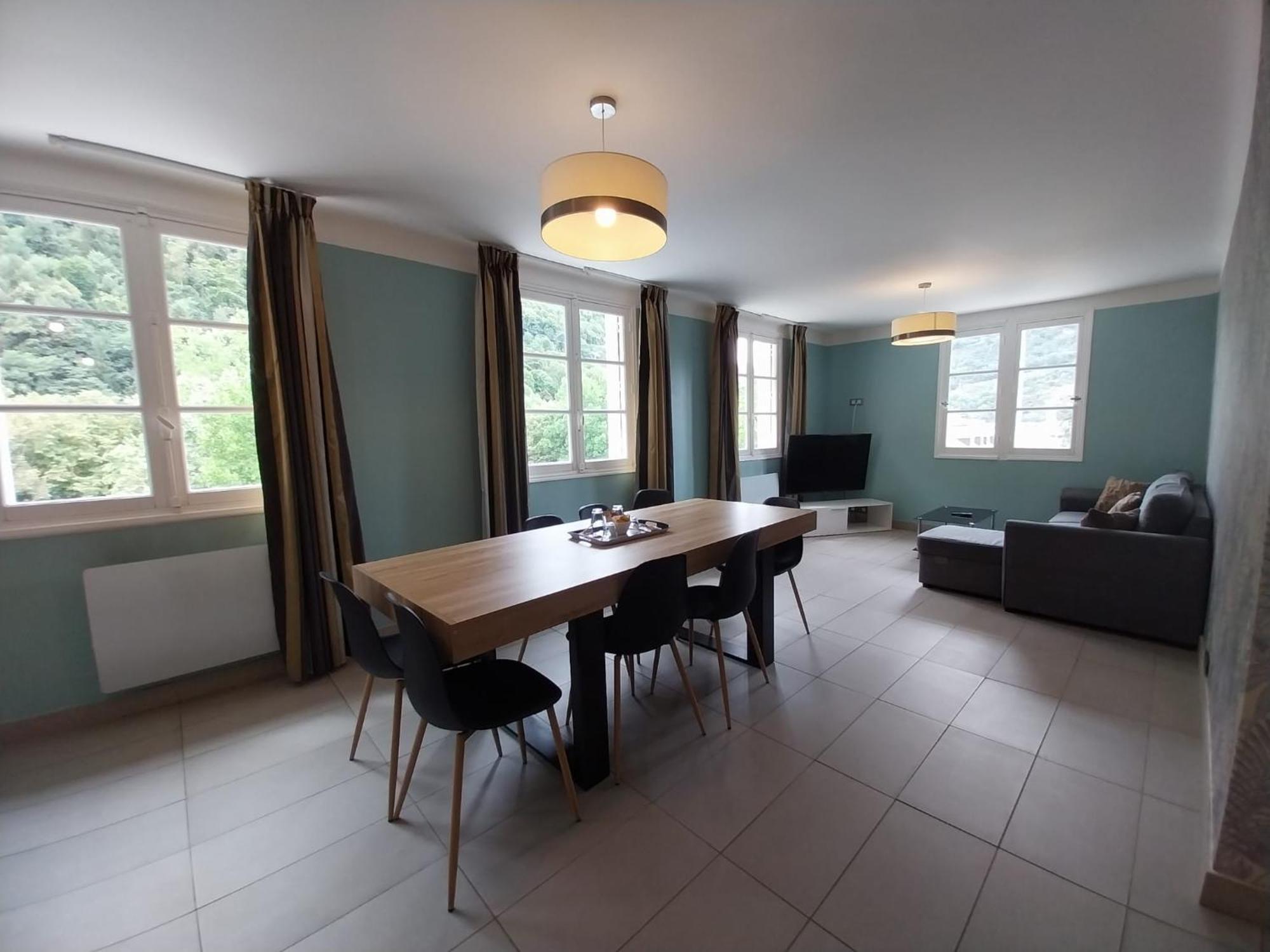 Royal Luchon Aparthotel Bagnères-de-Luchon Exteriör bild