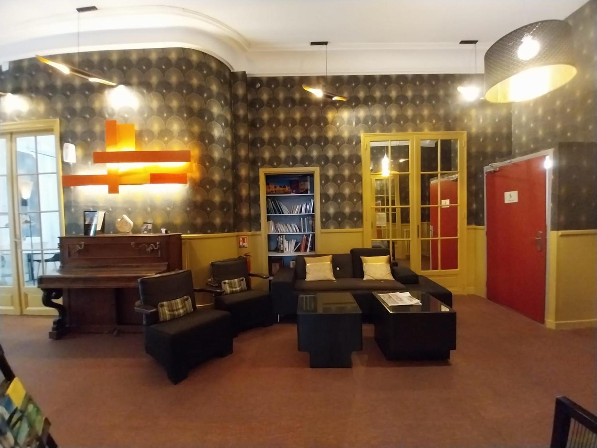 Royal Luchon Aparthotel Bagnères-de-Luchon Exteriör bild